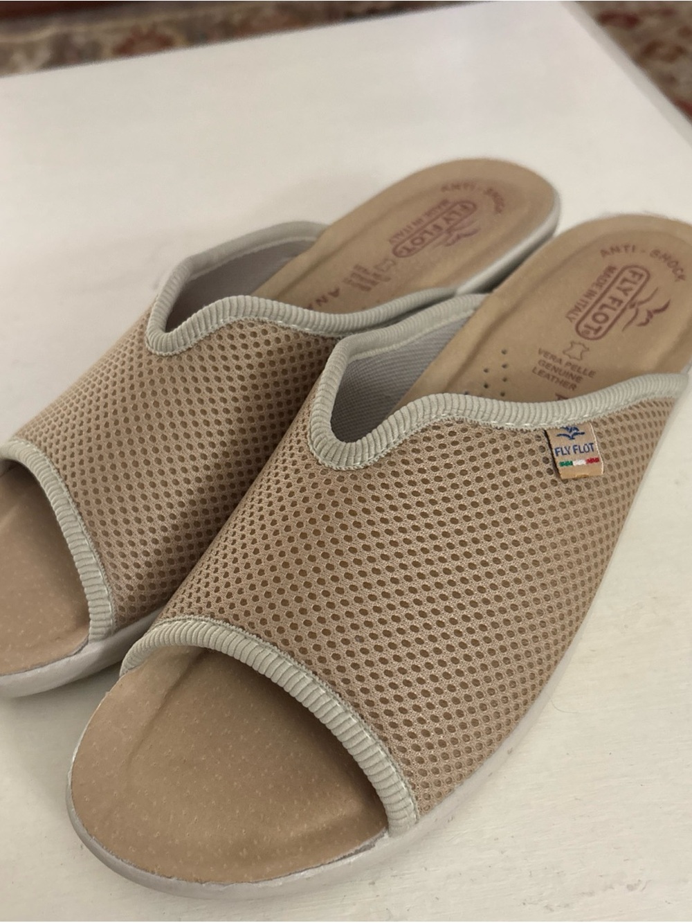 Fly Flot Italian Beige Open-Toe Women's Comfort Slippers Size 41/9.5-10